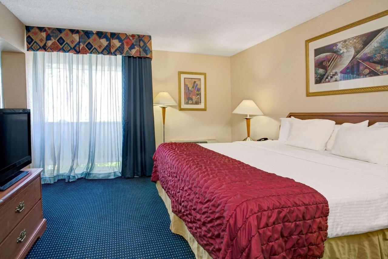 Garnet Inn & Suites أورلاندو المظهر الخارجي الصورة