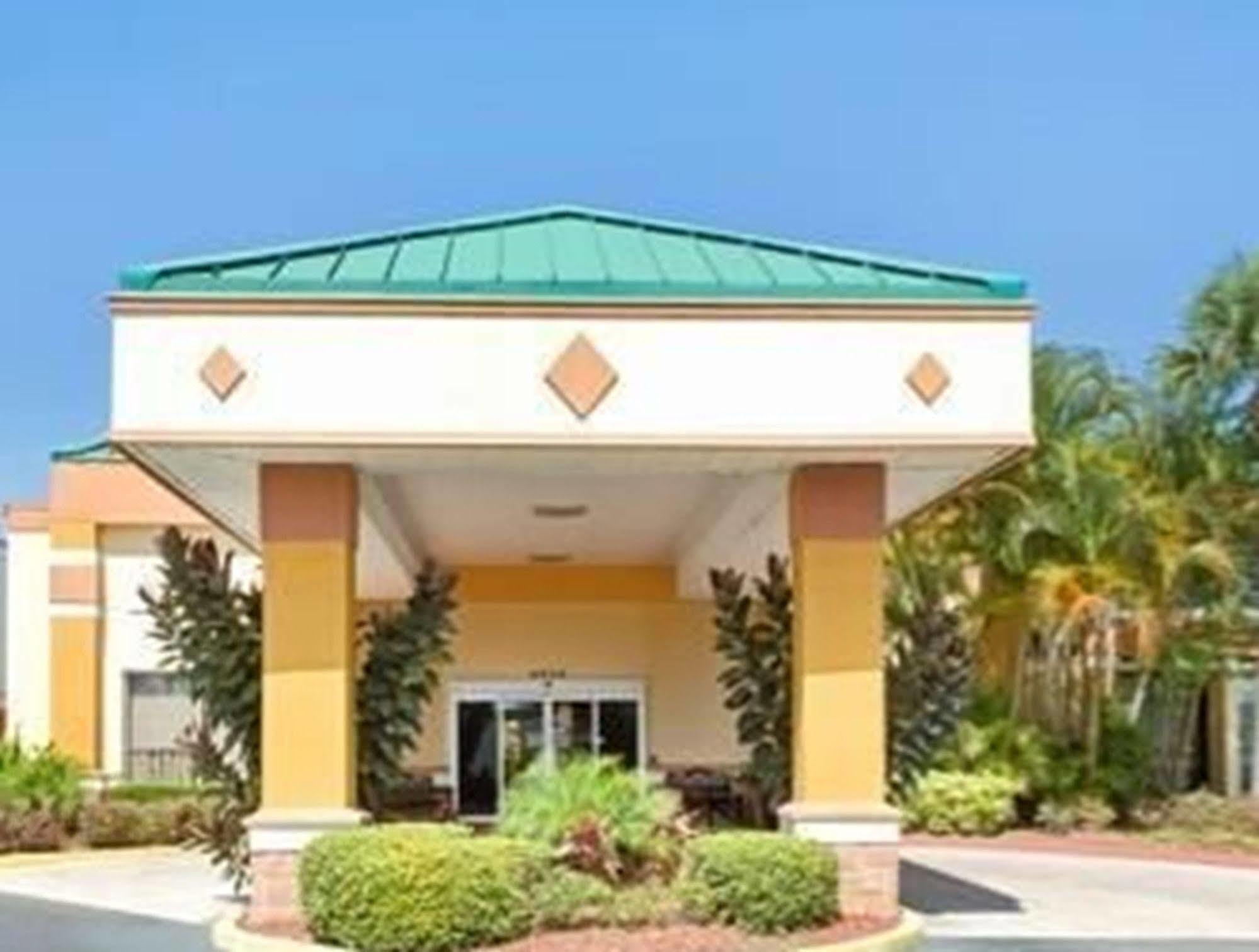 Garnet Inn & Suites أورلاندو المظهر الخارجي الصورة
