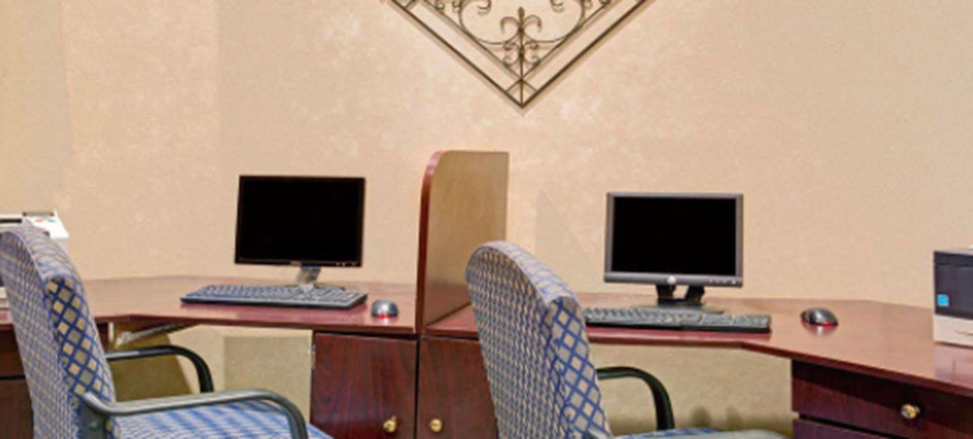 Garnet Inn & Suites أورلاندو المظهر الخارجي الصورة