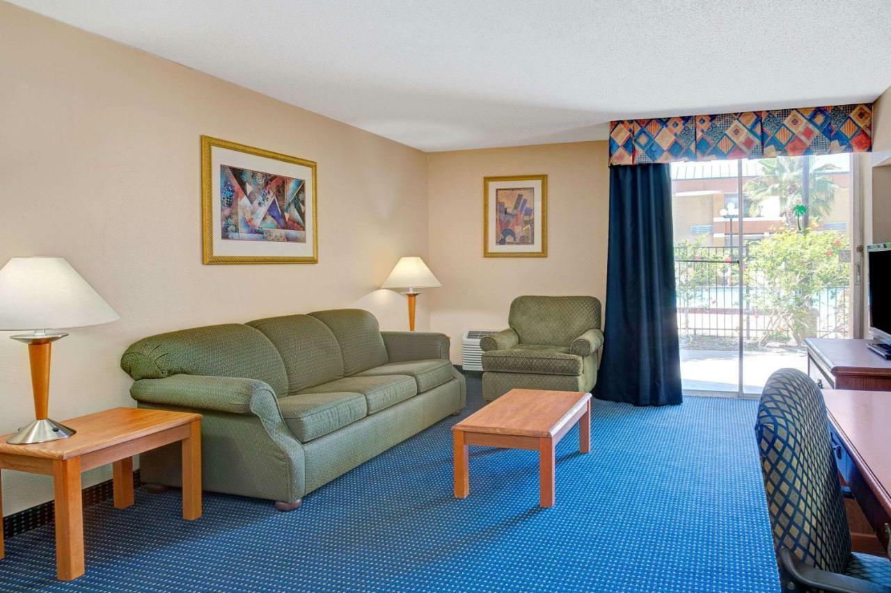 Garnet Inn & Suites أورلاندو المظهر الخارجي الصورة
