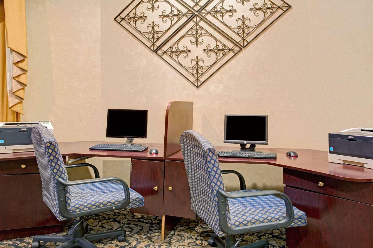 Garnet Inn & Suites أورلاندو المظهر الخارجي الصورة