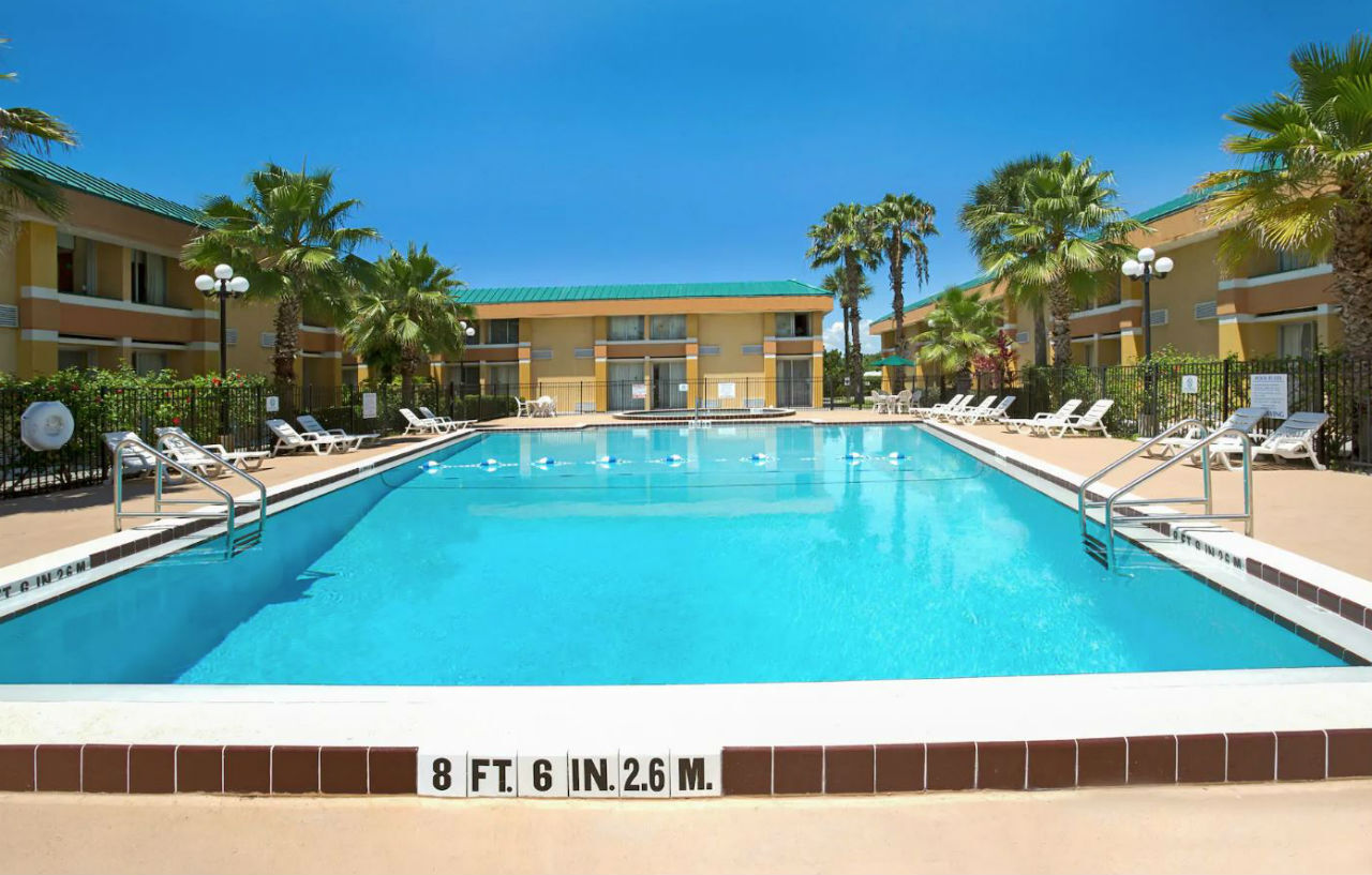 Garnet Inn & Suites أورلاندو المظهر الخارجي الصورة